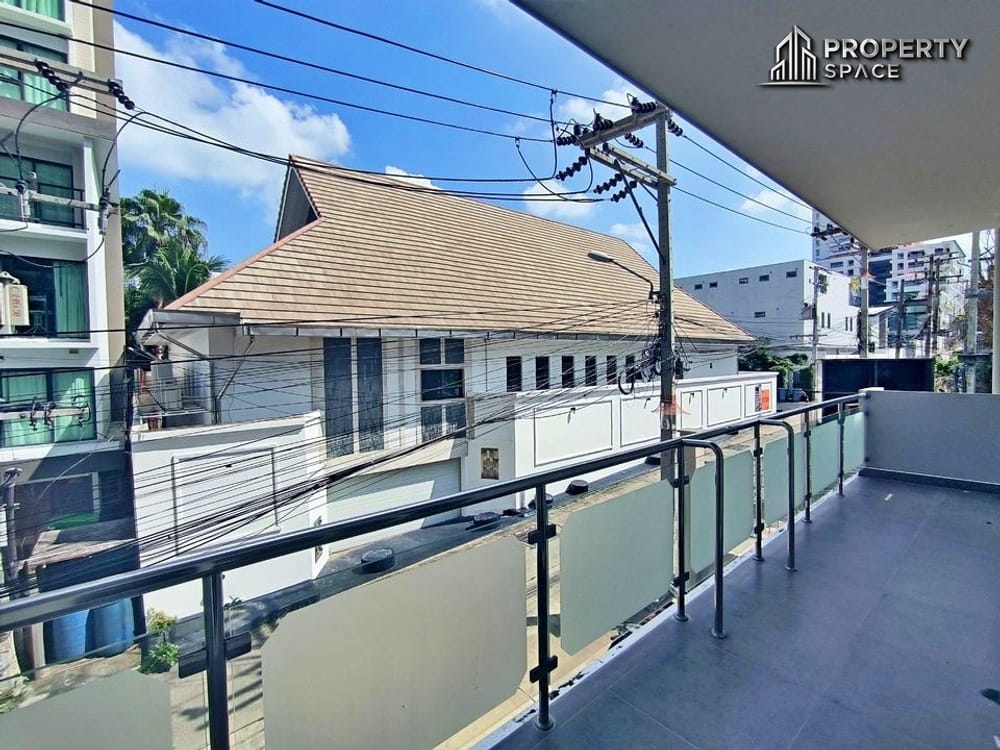 Modern 1 Bedroom Condo (FQ) In Tudor Court Condo Pattaya For Sale Image 15