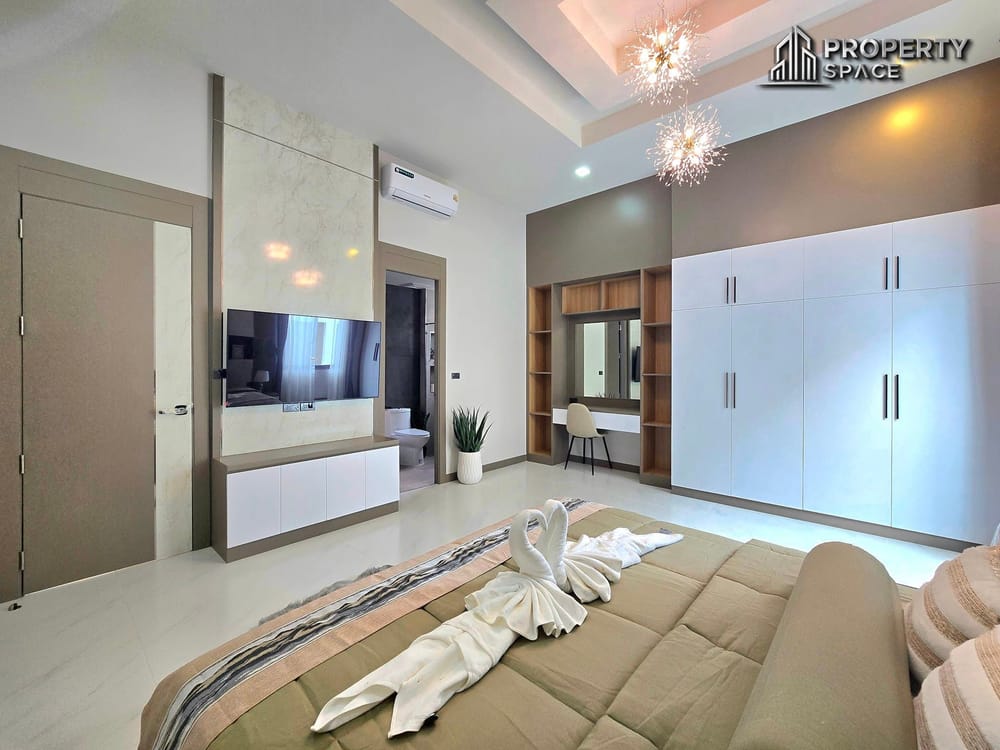 3 Bedroom Pool Villa Modern Style In Mabprachan Pattaya For Sale Image 19